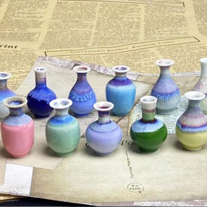 Cute Mini Vase Mommy Pot Desk Decor Gifts for Her, Unique Handmade Tiny Vase for Cat Whiskers, Miniature Bud Ceramic Vase Gifts for Mom.