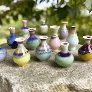 Cute Mini Vase Mommy Pot Desk Decor Gifts for Her, Unique Handmade Tiny Vase for Cat Whiskers, Miniature Bud Ceramic Vase Gifts for Mom.