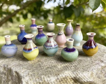 Cute Mini Vase Mommy Pot Desk Decor Gifts for Her, Unique Handmade Tiny Vase for Cat Whiskers, Miniature Bud Ceramic Vase Gifts for Mom.