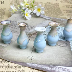 Cute Mini Vase Mommy Pot Desk Decor Gifts for Her, Unique Handmade Tiny Vase for Cat Whiskers, Miniature Bud Ceramic Vase Gifts for Mom.