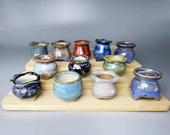 Cute Mini Vase Mommy Pot Desk Decor Gifts for Her, Mini Ceramics Vase Pot Garden Decor Gift, Miniature Color Glazed Pottery Gifts for Mom.