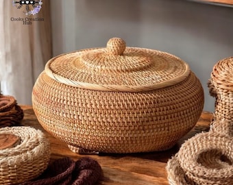 Woven Wicker Storage Basket with Lid: Round Bamboo Bowl