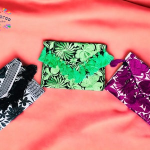 Embroidered clutch purse