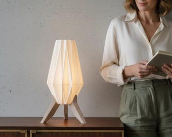 "Crystal" table lamp – Minimalist sideboard lamp | Modern living room lamp | Unique home decor | Sustainably produced | One-of-a-kind