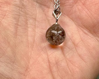 Collier à pendentif sphère en quartz pour jardin de 18 po. (cristal naturel)