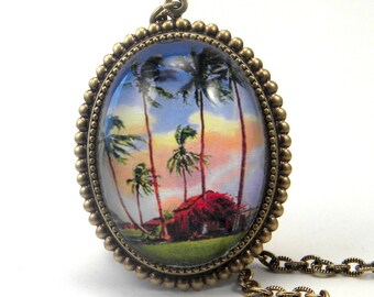 Little Grass Shack Deluxe Necklace  A Tropical Paradise