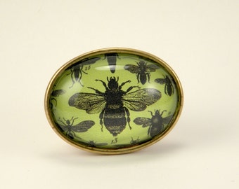 Green Bee Brooch - vintage bee engraving