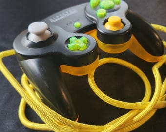 Custom Black and Translucent Yellow Gamecube Controller | Snapback Mod & Yellow Paracord | Competitive Smash Bros Melee / Ultimate Modded