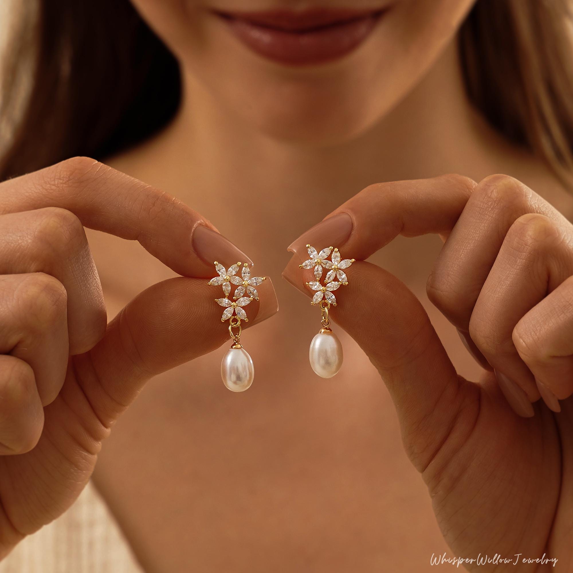 Orecchini intrecciati in oro giallo, bianco e rosa 18k. | GV