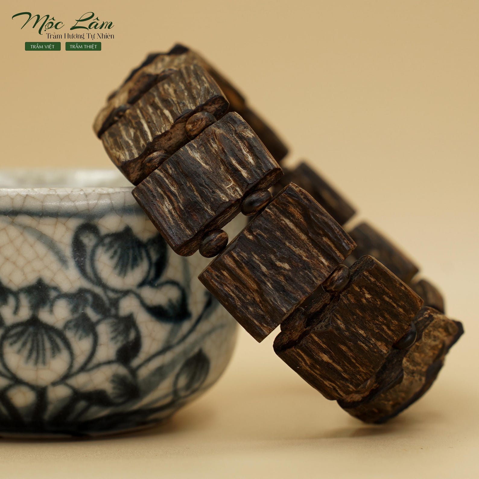 Square-Piece Agarwood Bracelet