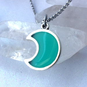 Glowing necklace,Silver Plated Moon Necklace,Glow Necklace,Glow In The Dark Necklace,Glow in the dark Jewelry,Glow Jewelry, Moon Glow, Magic