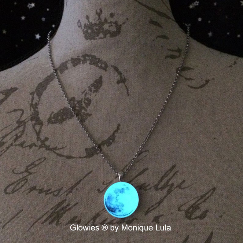 Blue Moon Glow in The Dark Necklace | Super Smalls