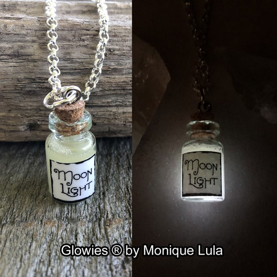 Skull Vial Potion Bottle Necklace – Kitchen Witch Gourmet