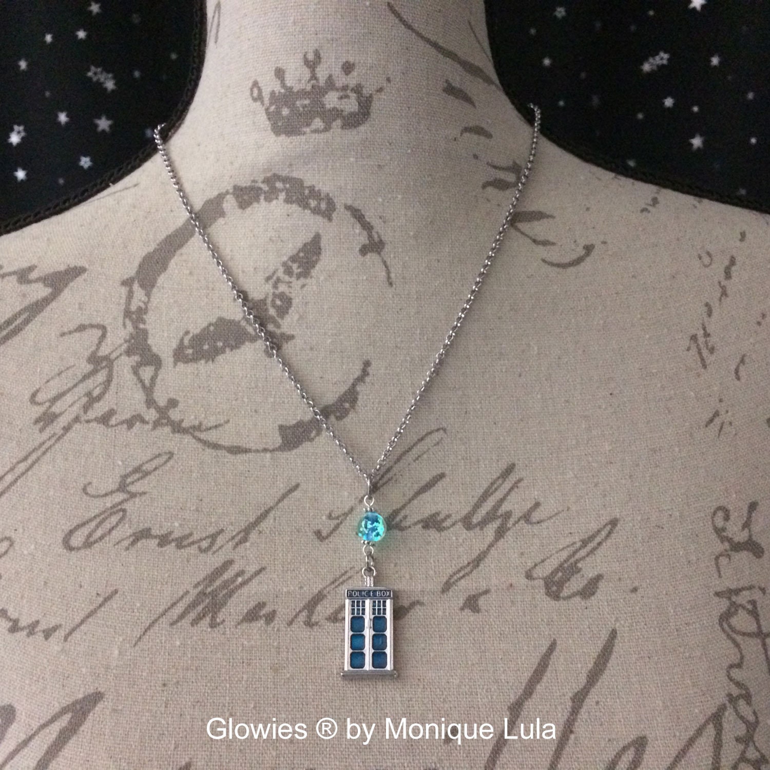 Glowies Glow Jewelry Art & Decor - Alice in Wonderland Victorian Glow in  the dark Lantern Bookmark