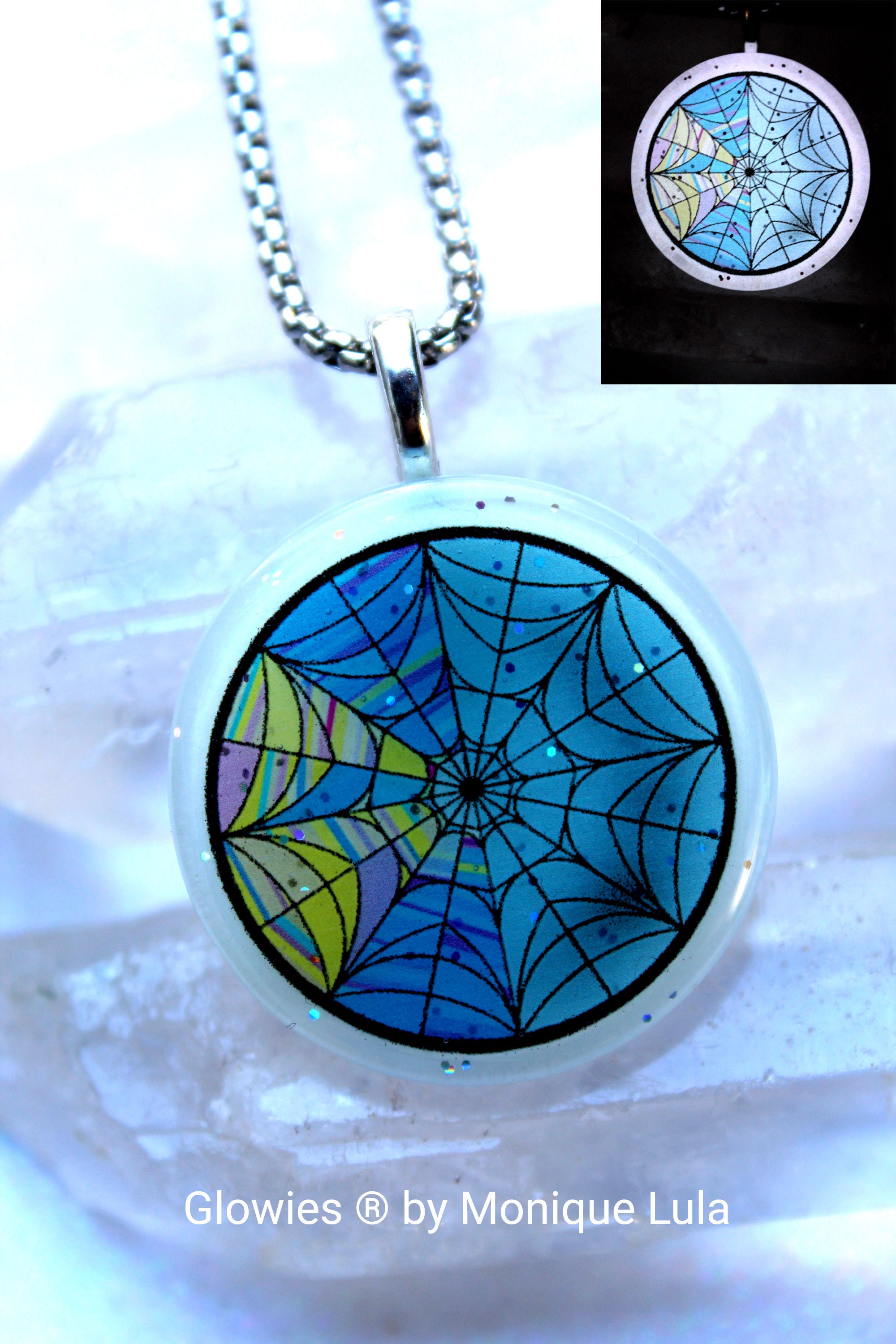 Glowies Glow Jewelry Art & Decor - Key with Crescent Moon & Stars Crystal  Glow Glass Necklace