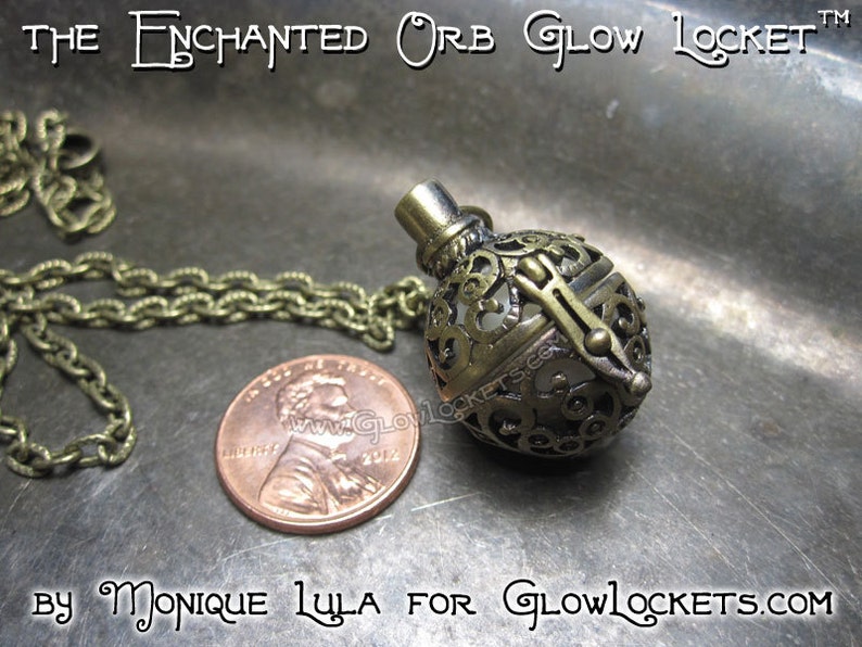 Enchanted Orb Glow Locket image 4