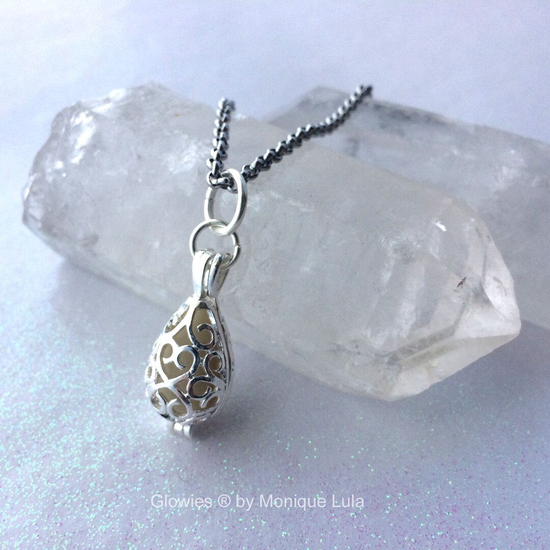 Mermaid Tear Glow Locket® Magic Necklace Glows in the Dark Glowies