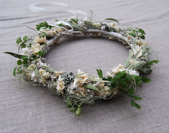 Flower Crown of IVORY Wildflowers Lichens, Moss Ferns, Seeded Eucalyptus, Grasses, Dried Flowers - Etsy Norway