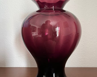 Vintage amethyst optic glass vase