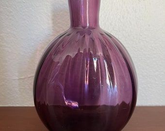 Blown glass vase, signed from metropolitan museum of art