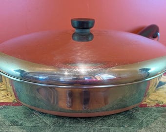 Sartén Revere Ware de 30 cm con tapa, acero inoxidable con base de cobre.