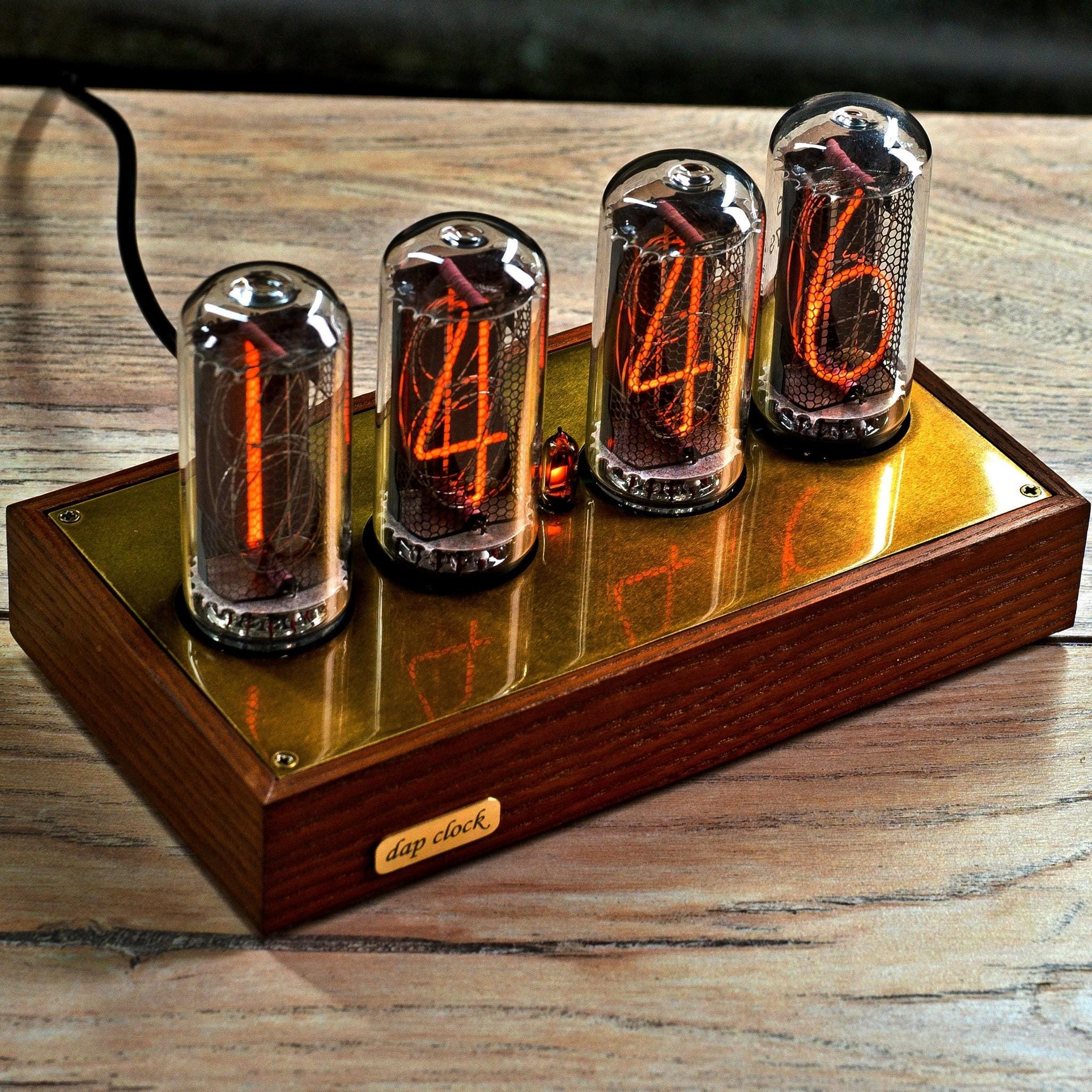 トップス vaultroom Steins;Gate NIXIE TUBE vaultroom Steins;Gate NIXIE TUBE