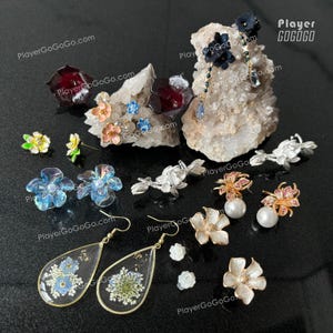 Love and Deepspace Floral Earrings * A Pair, LADS Jewellery Zayne, Rafayel, Xavier, Caleb, Sylus 夏以晝 黎深 秦徹 沈星回 祈煜 戀與深空
