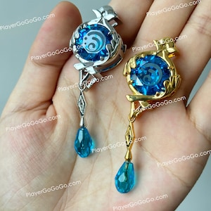 MayDee Accessoires Genshin Impact – Furina Focalors – Set De 4 Pendentifs En Alliage – Goutte D'Eau Bleue – Collier Badge Porte-Clés – Cadeau Fan