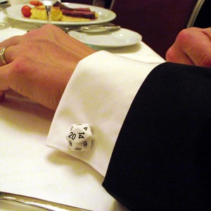 Cufflinks d20 Dice Dungeons & Dragons, Magic the Gathering image 2
