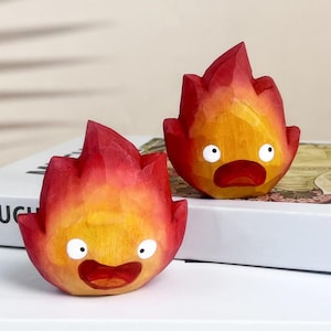 Hand-Carved Wooden Flame Figurine Ornament for Desk Decor, Cute Flame Shaped Decor Gift for Kids, Small Fire-Inspired Sculpture Decor Gifts
