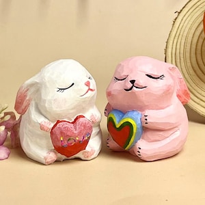 Lovely Bunny Wooden Statue Handmade Figurine Valentine&#39;s Day Gift, Mini Rabbit Wood Carved Ornament Easter Gift Animal Decor for Bunny Lover