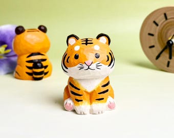 Wooden Tiger Figurine, Hand-Carved Wooden Tiger Sculpture for Desktop Decor, Bookshelf Decor for Tiger Lover, Christmas Gift, Home Decor Art