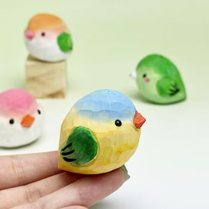 Adorable Wooden Painted Robin Carved Room Decor, 5 Styles Wooden Birds Sculpture Decor Ornament, Handmade Wooden Bird Statue Bird Lover Gift