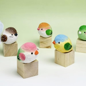 5 Styles Wooden Birds Sculpture Decor Ornament, Adorable Wooden Painted Robin Carved Room Decor, Handmade Wooden Bird Statue Bird Lover Gift