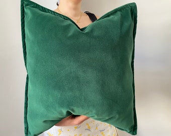 Emerald Green Turkish Velvet Pillow Cover,Soft Velvet Cushion, Emerald Green, Turkish  Velvet, Cozy Comfort, Green Velvet Cushion, All Sizes