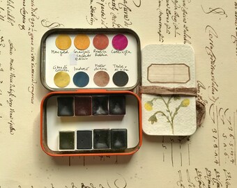 Travel set of  8 half pans handmade  natural watercolor from natural dyes plants and  veggies  in a vintage tin box mini concertina journal