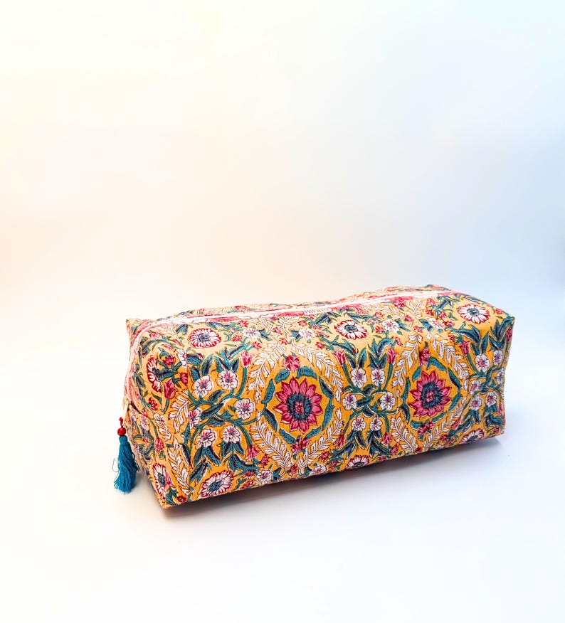 Cute Dyson Airwrap Bag, Travel Hair Dryer Storage Bag, Portable Hair Accessories Travel Case, Quilted Block Print Cotton Hair Tool Organize image 6