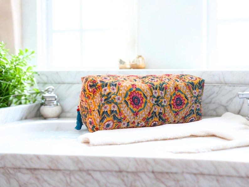 Cute Dyson Airwrap Bag, Travel Hair Dryer Storage Bag, Portable Hair Accessories Travel Case, Quilted Block Print Cotton Hair Tool Organize image 2