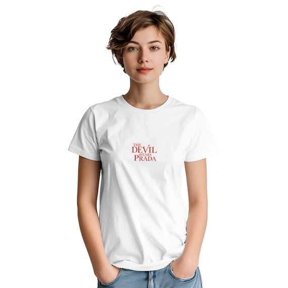 プラダを着た悪魔 ユニセックス クルーネック Tシャツ - Etsy 日本