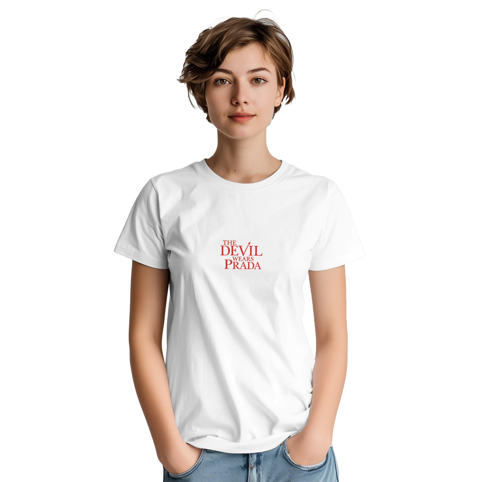 プラダを着た悪魔 ユニセックス クルーネック Tシャツ - Etsy 日本