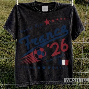 Camiseta retro de fútbol de Francia con colores cómodos, camiseta gráfica de equipo de fútbol de los 90. imagen 2