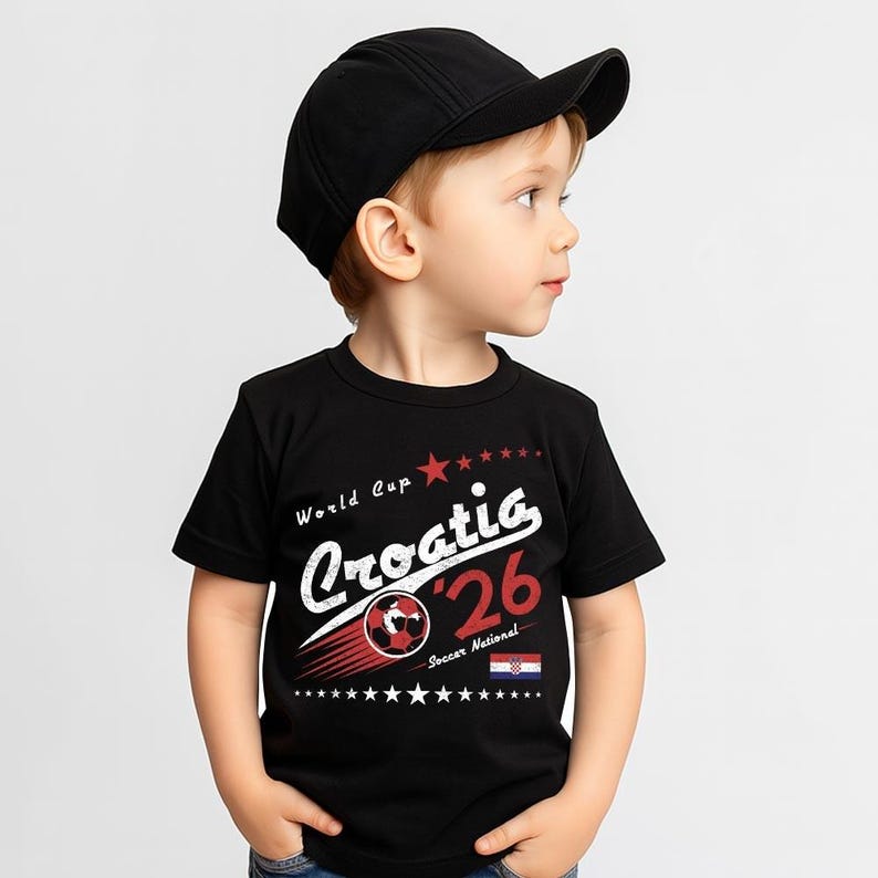 Retro Croatia Soccer World Comfort Colors Shirt, 90s Soccer Team World Graphic Tee Bild 7