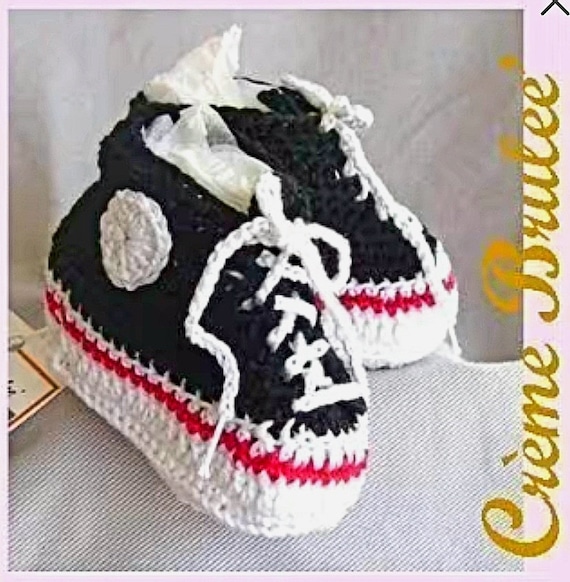 BABY BOYS Newborn -Preemie and Micro Preemie -Cute as a Button - High top Tennie  0-4 mos Size 1. Baby Booties