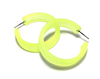 Boucles D’oreille Vintage En Plastique Jaune – Stock Ancien Des Années 80, Neuf Sans Emballage