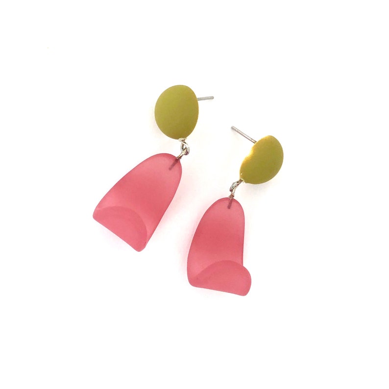 Retro Lucite Jewery by Leetie Lovendale Cranberry /& Chartreuse Petal Drop Earrings
