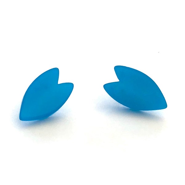 Boucles d'oreilles à tige en forme de cœur en Lucite vintage bleu aqua Moonglow Ivy Leaf