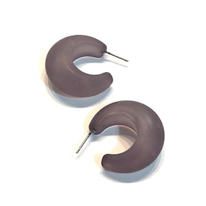 Charcoal Grey Frosted Chunky Snail Shell Lucite Hoop Earrings