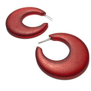 Red Hoop Earrings | Mod Go Go Hoops | big dark cherry red frosted lucite hoop earrings | vintage lucite earrings