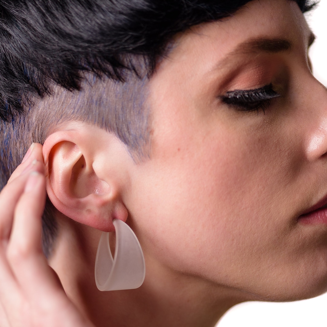 ■VINTAGE HOLLYWOOD■ Clear Bubble Earrings VH2336EA012B Clear Bubble Earrings – The Fashion Lounge