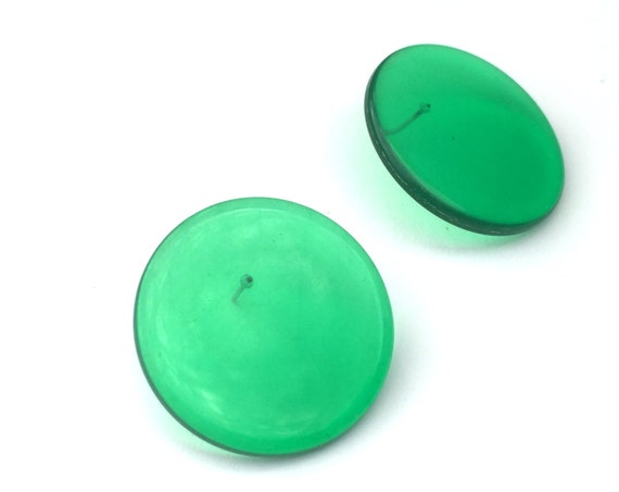 Green Lucite Disc Earrings Kelly Green Circles Mod Vintage Lucite